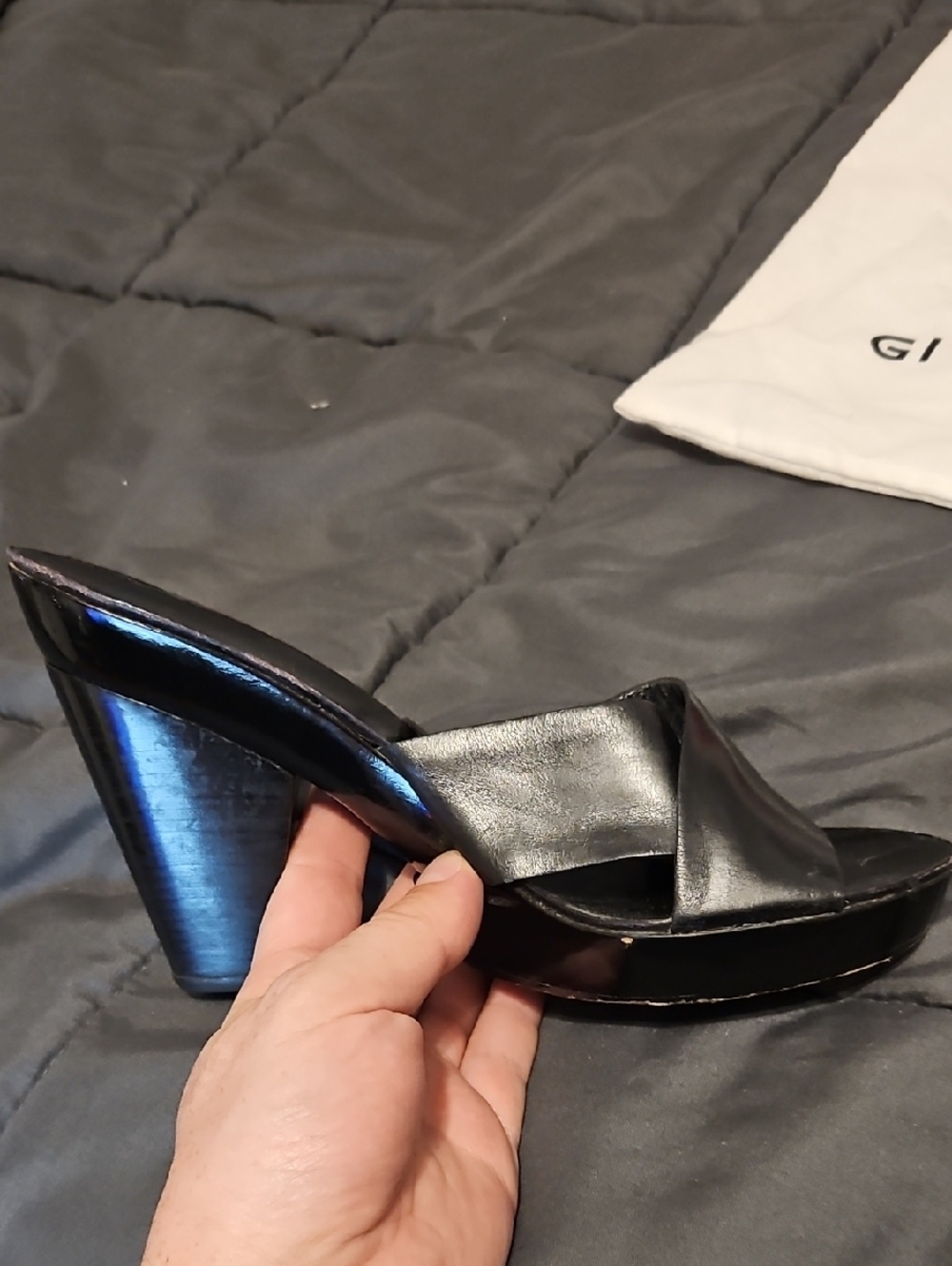 Authentic Givenchy Paris Black Leather Crisscross Open-Toe Slide Heels Size 8.5 - Picture 3 of 4